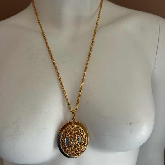 luxury large Elegant Gold Pendant Necklace 24 inches 😊 - Picture 3 of 7